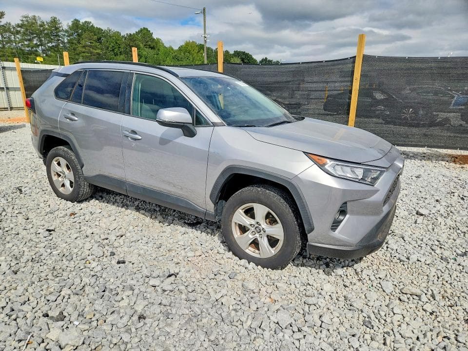 2019 TOYOTA RAV4 XLE 4