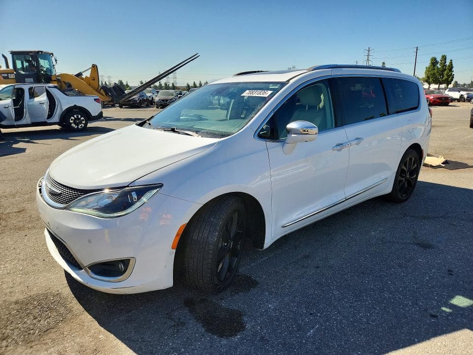 2017 CHRYSLER PACIFICA LIMITED - 1