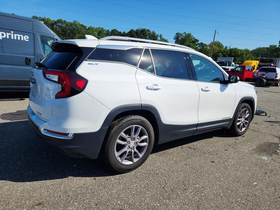 2024 GMC TERRAIN SLT 3
