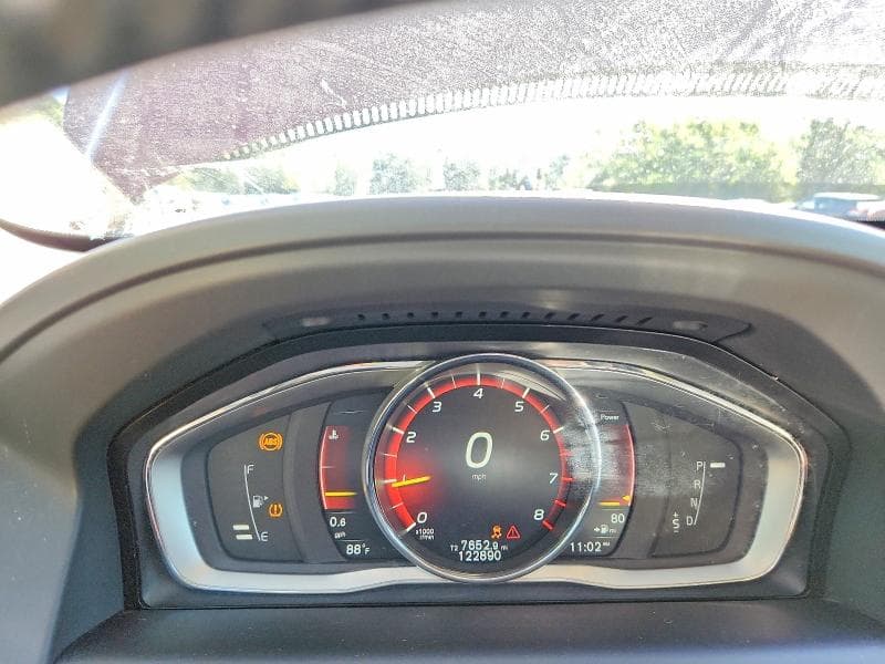 2017 VOLVO XC60 T6 INSCRIPTION 9