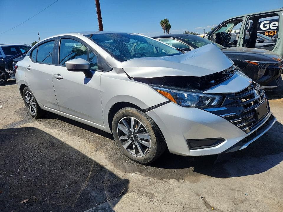 2025 NISSAN VERSA SV 4
