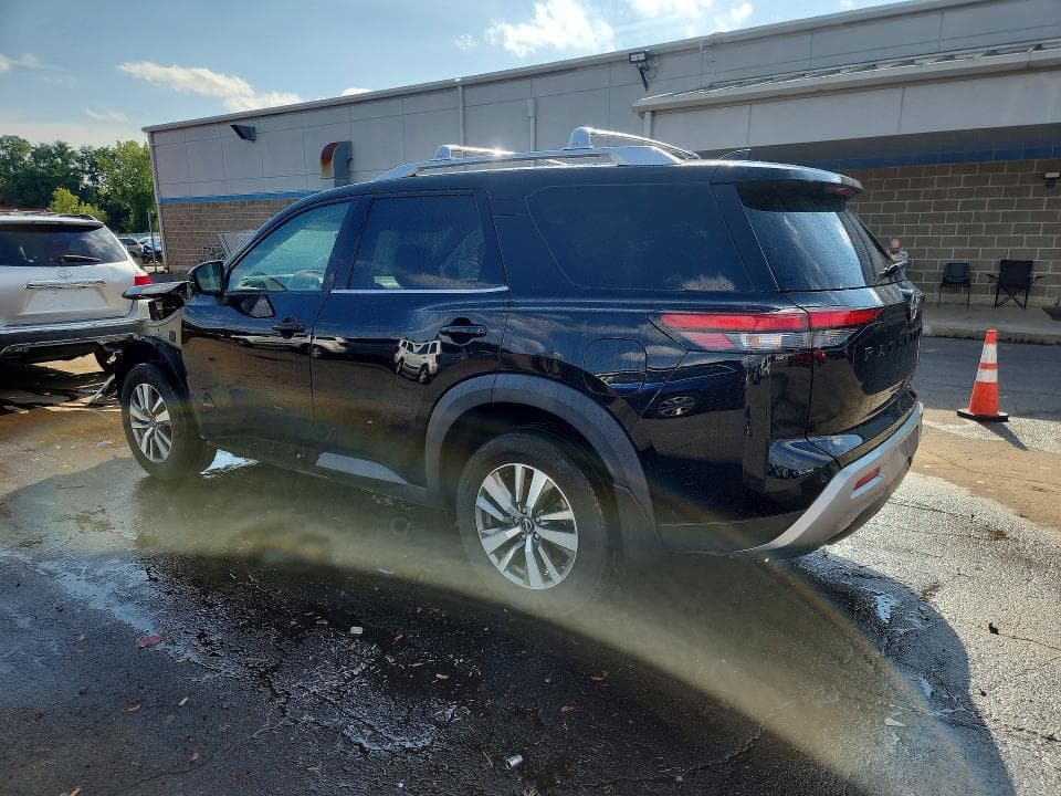 2023 NISSAN PATHFINDER SL 2