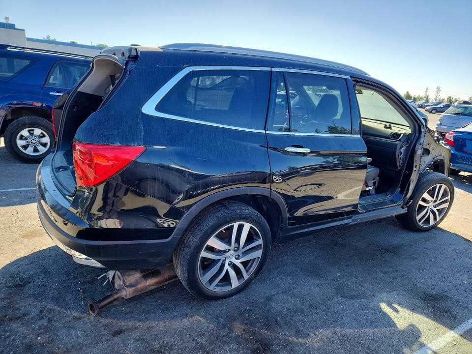 2018 HONDA PILOT TOURING 3