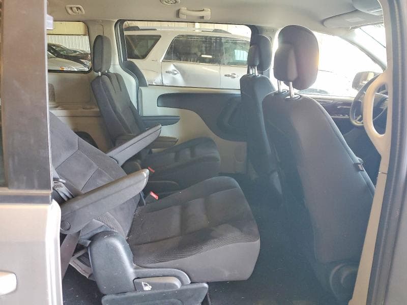 2018 DODGE GRAND CARAVAN SE 11