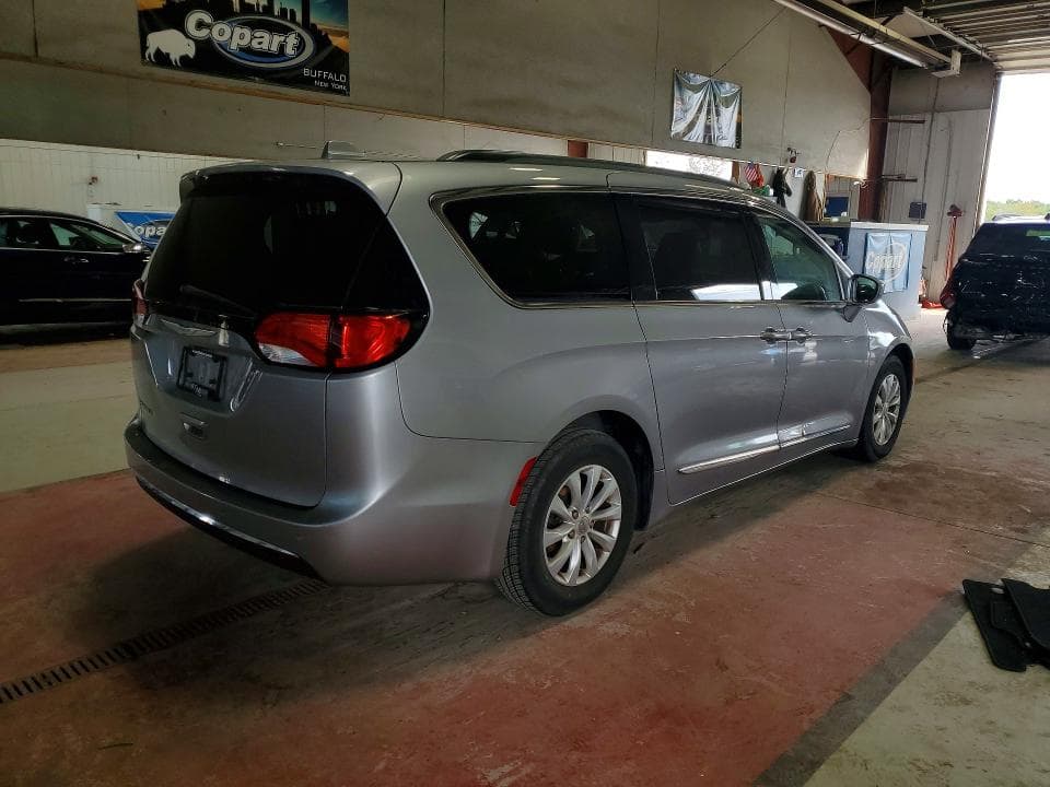 2017 CHRYSLER PACIFICA TOURING L 3