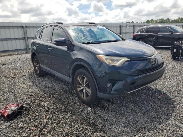 2017 TOYOTA RAV4 XLE 4