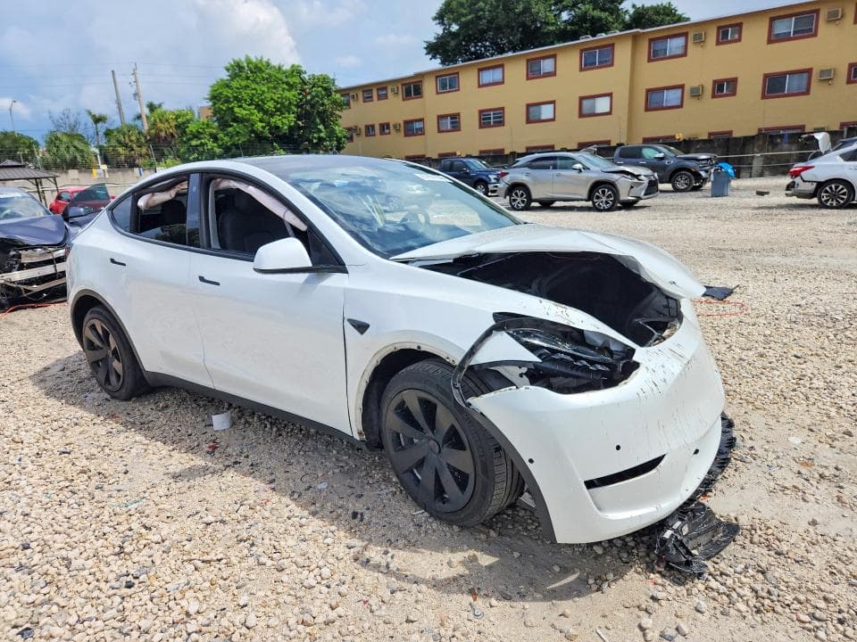 2022 TESLA MODEL Y 4