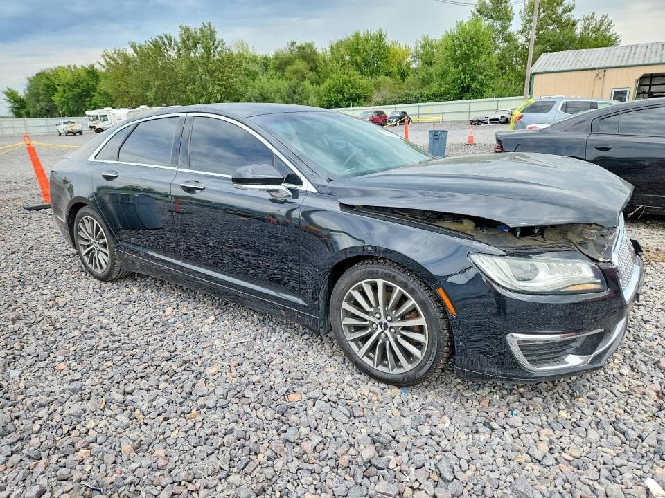 2017 LINCOLN MKZ 4