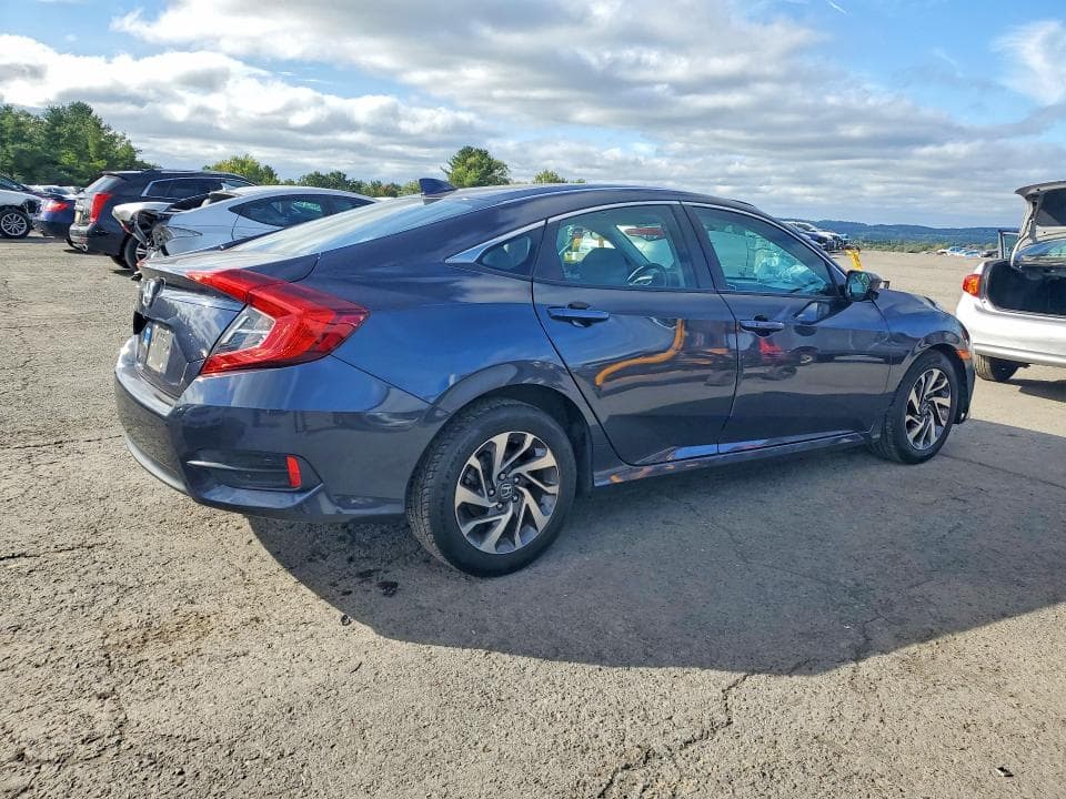 2018 HONDA CIVIC EX 3