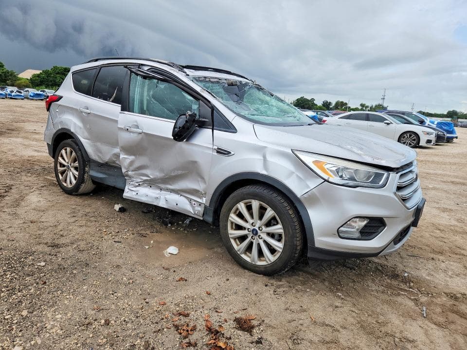 2019 FORD ESCAPE SEL 4