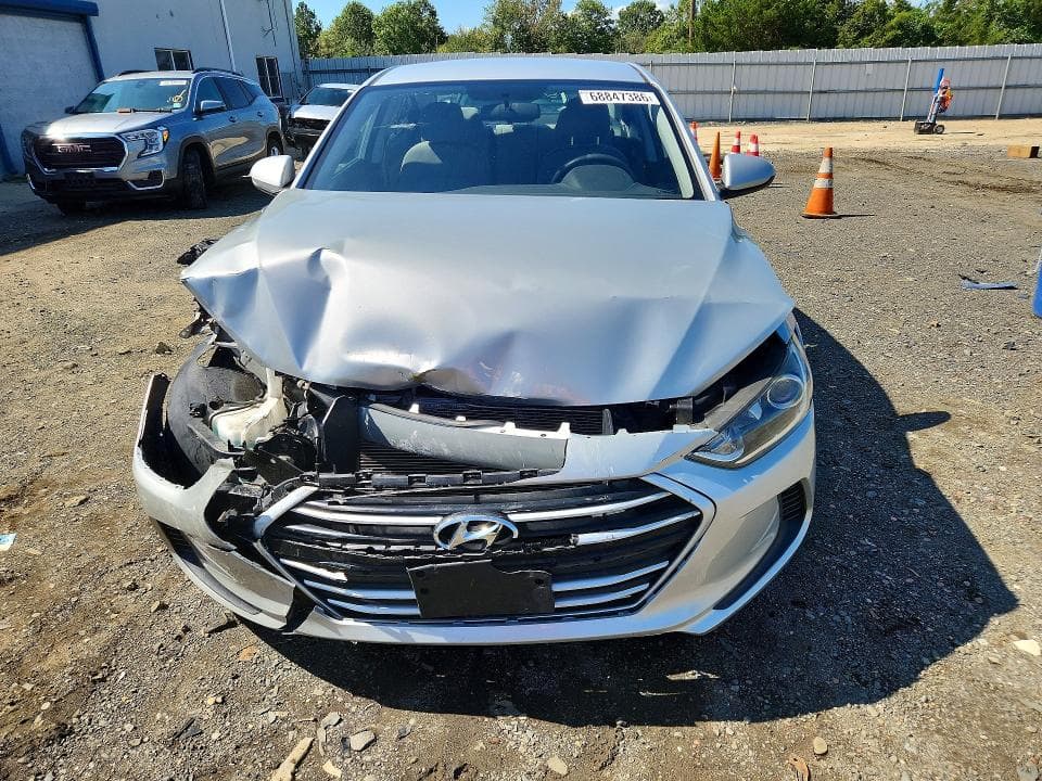 2017 HYUNDAI ELANTRA SE 5