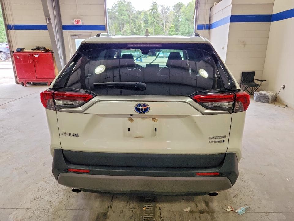 2019 TOYOTA RAV4 LIMITED 6
