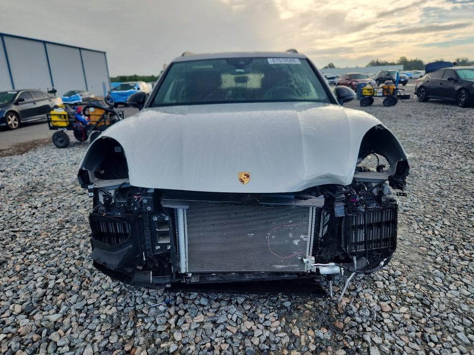 2022 PORSCHE CAYENNE 5