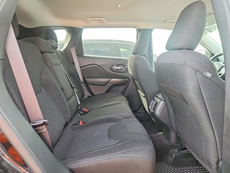 2019 JEEP CHEROKEE LATITUDE 11