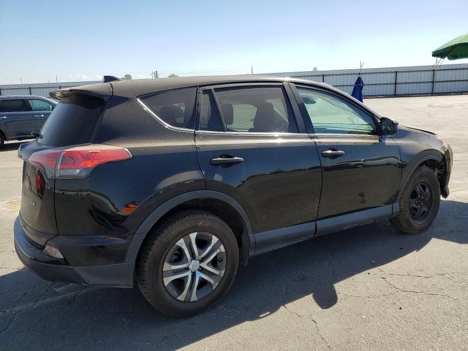 2018 TOYOTA RAV4 LE 3