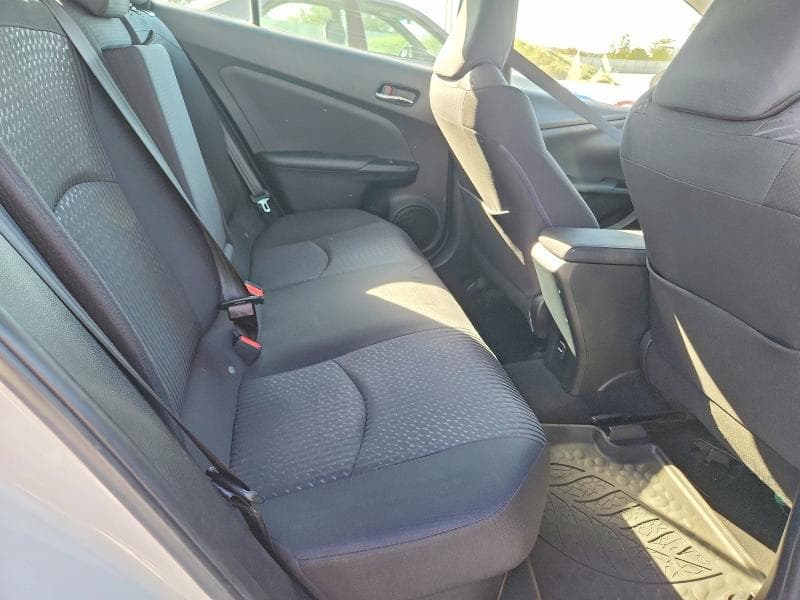 2017 TOYOTA PRIUS THREE 10
