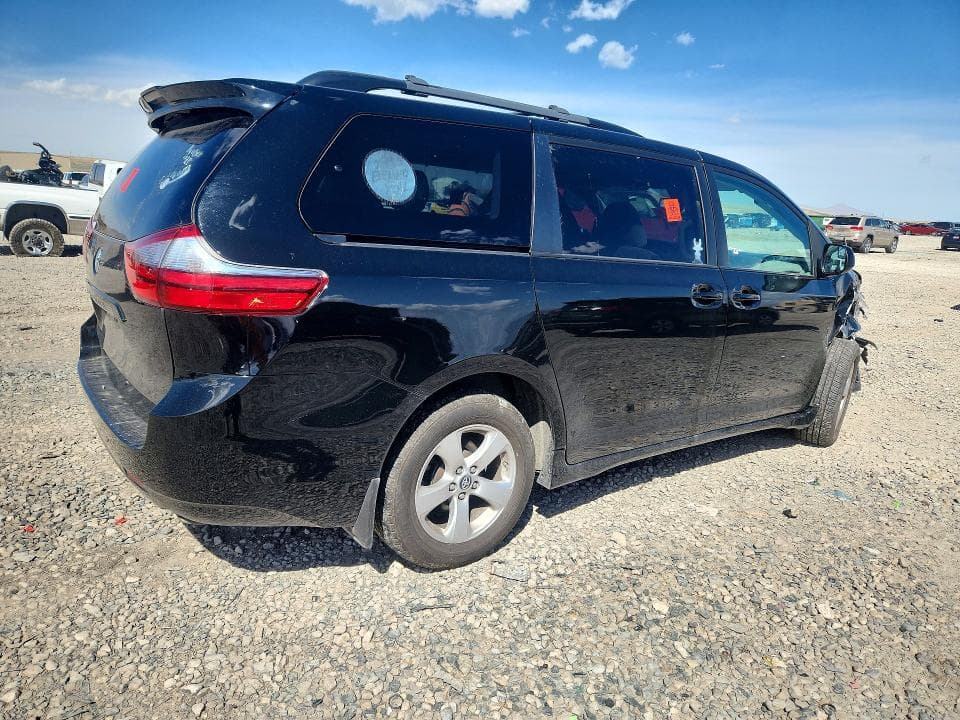 2020 TOYOTA SIENNA LE 3