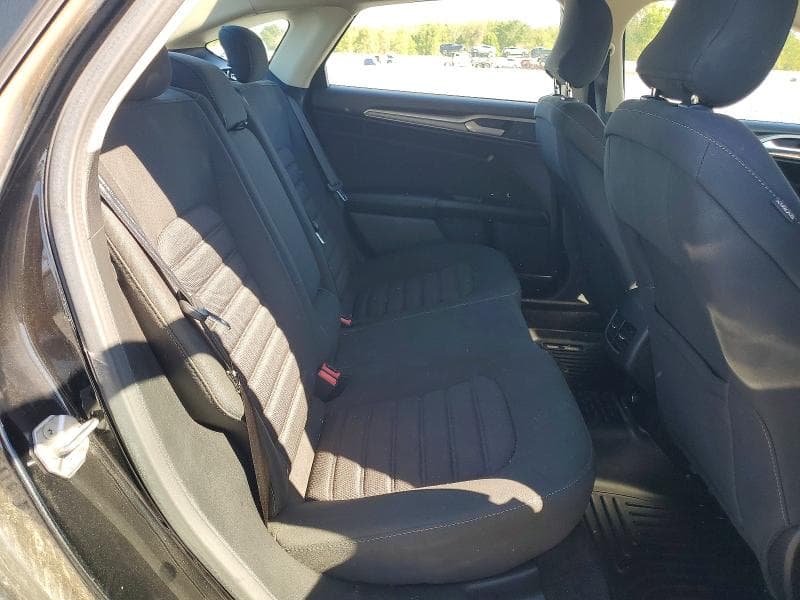 2017 FORD FUSION SE 10