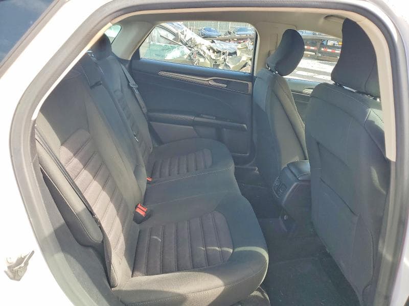 2017 FORD FUSION SE 10
