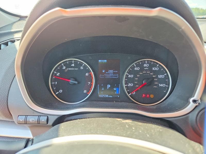 2019 MITSUBISHI ECLIPSE CROSS ES 9
