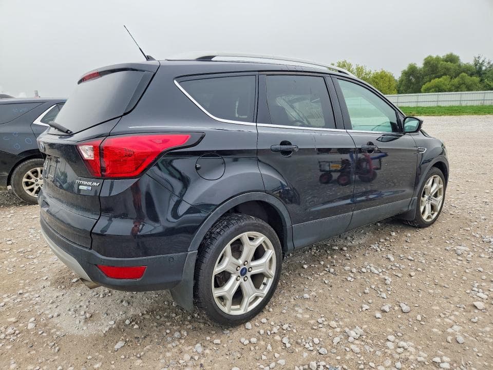 2019 FORD ESCAPE TITANIUM 3