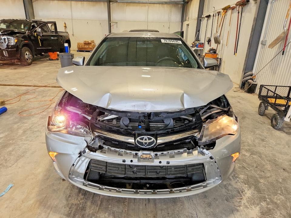 2017 TOYOTA CAMRY SE 5