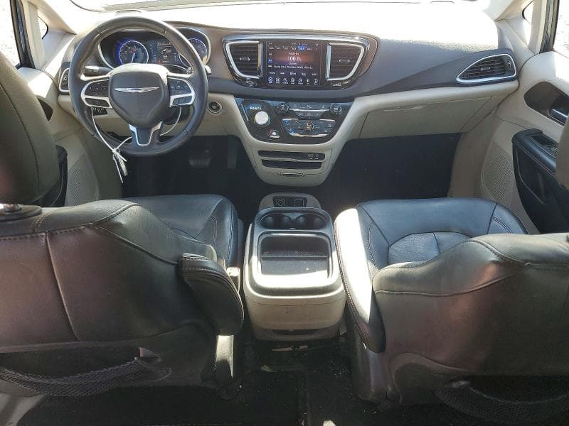 2017 CHRYSLER PACIFICA TOURING L 8