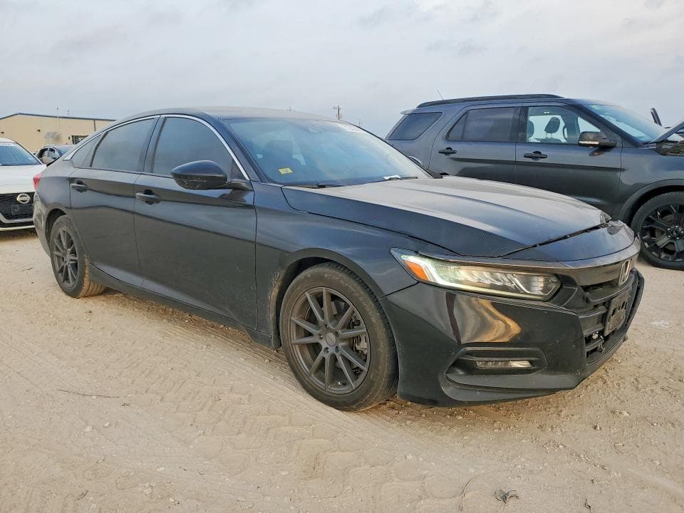 2019 HONDA ACCORD 4