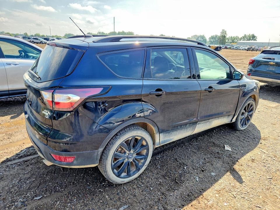 2017 FORD ESCAPE SE 3