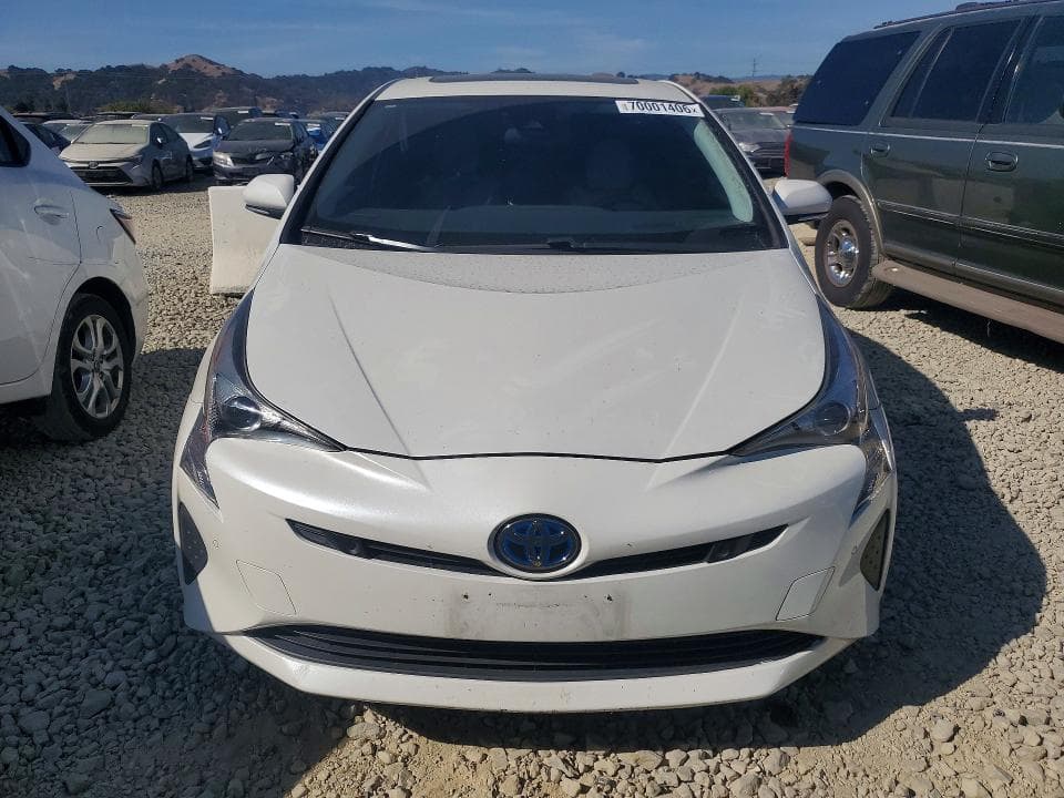 2017 TOYOTA PRIUS THREE 5