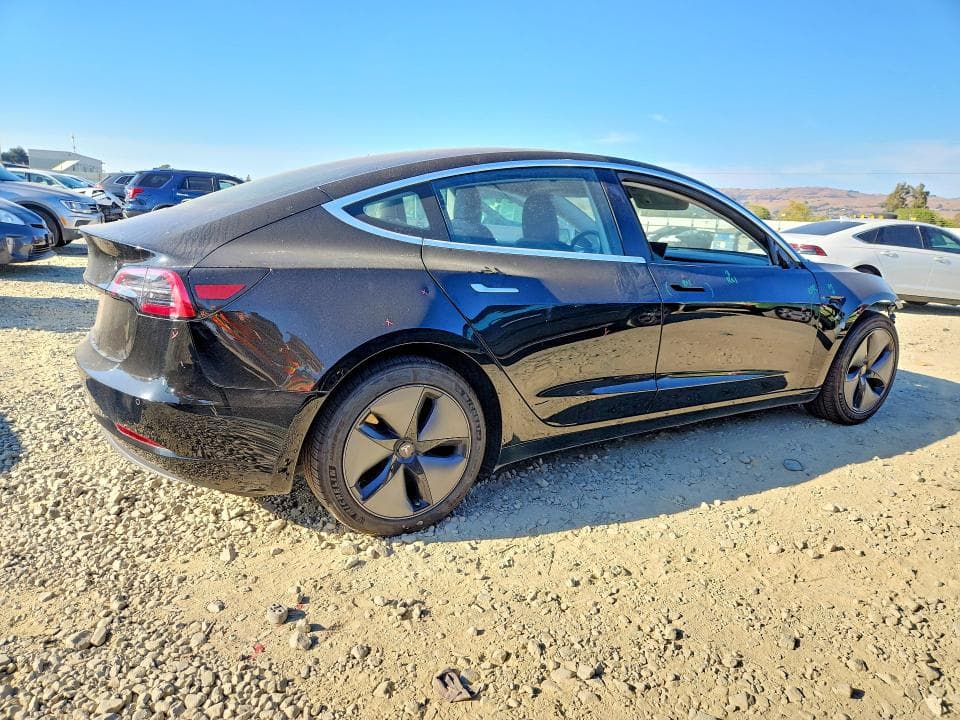 2018 TESLA MODEL 3 3