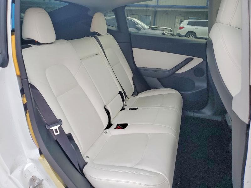 2021 TESLA MODEL Y 10