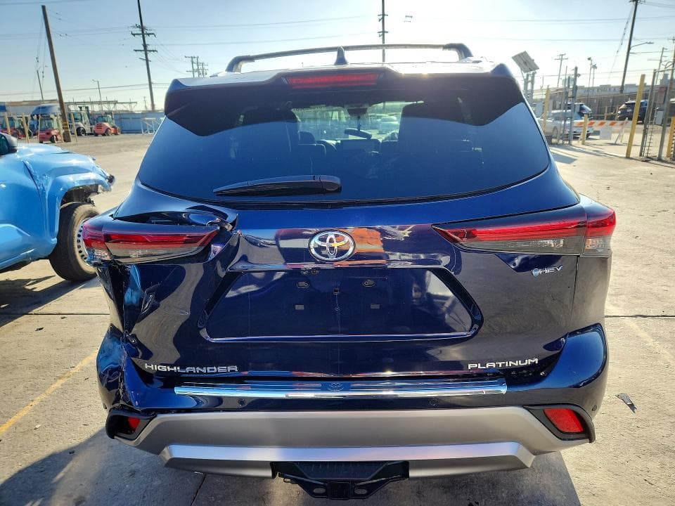 2025 TOYOTA HIGHLANDER HYBRID PLATINUM 6