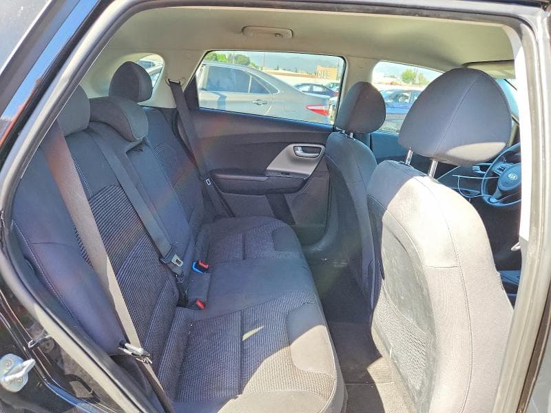 2017 KIA NIRO LX 10