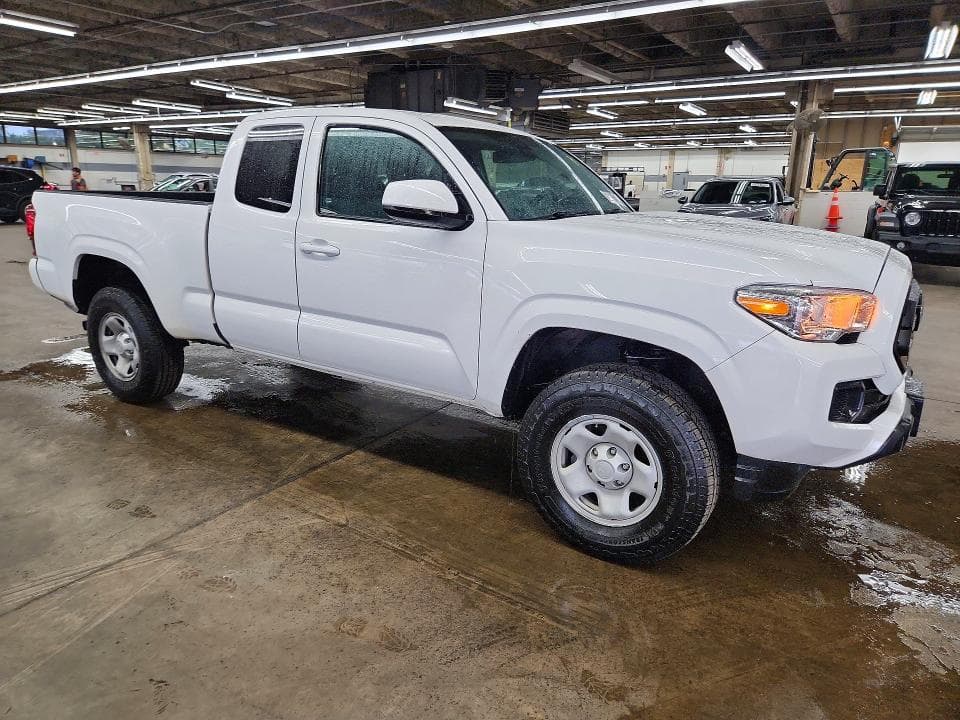 2023 TOYOTA TACOMA SR 4