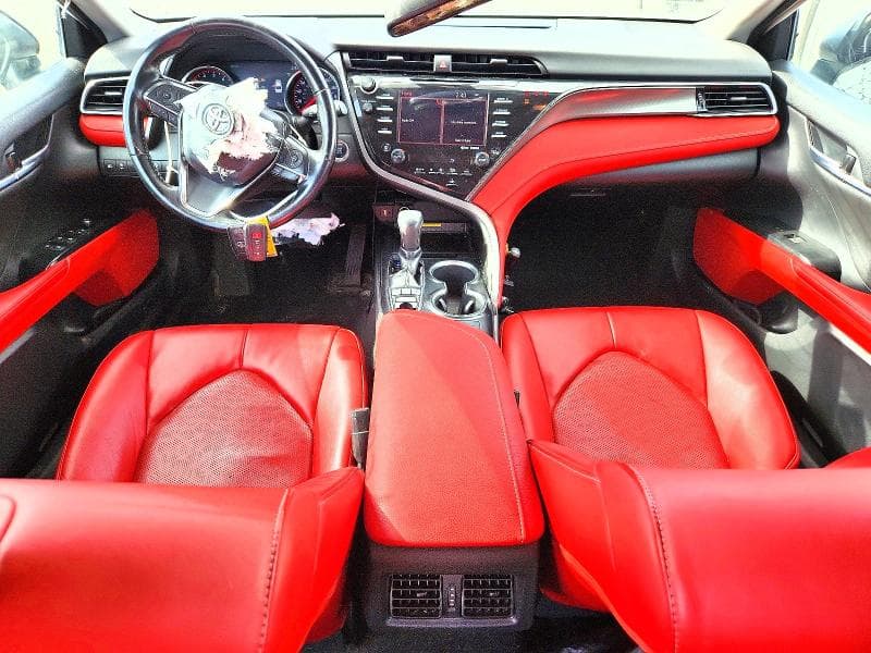 2019 TOYOTA CAMRY XSE 8
