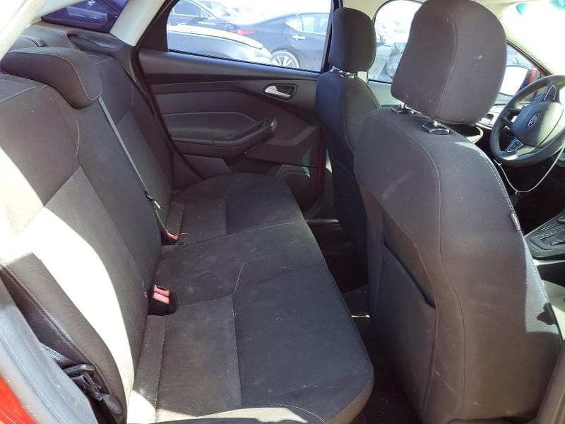 2017 FORD FOCUS SE 10