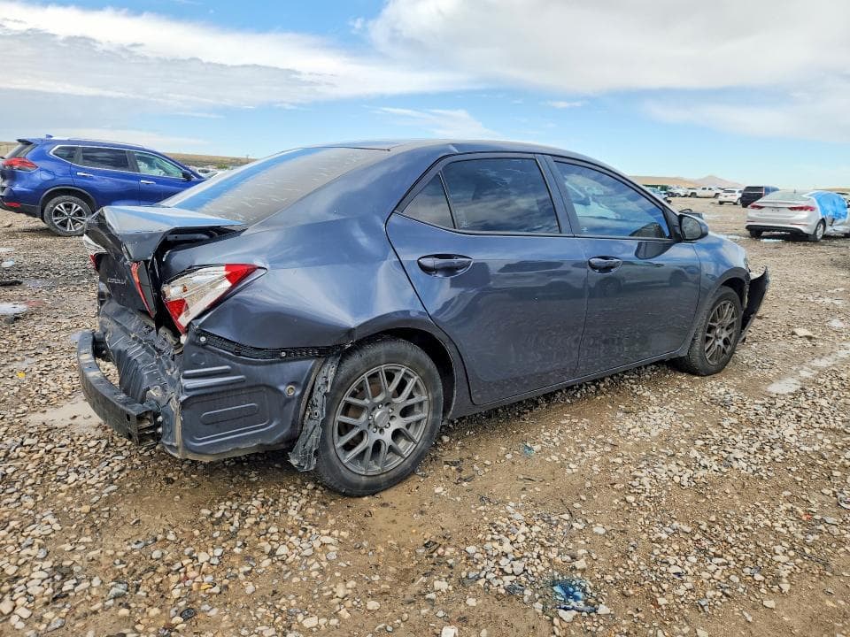2017 TOYOTA COROLLA LE 3