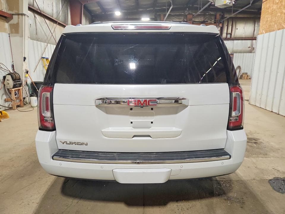2017 GMC YUKON DENALI 6