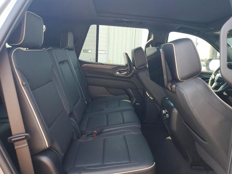 2024 GMC YUKON SLT 11