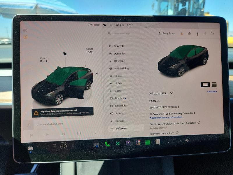 2023 TESLA MODEL Y 9