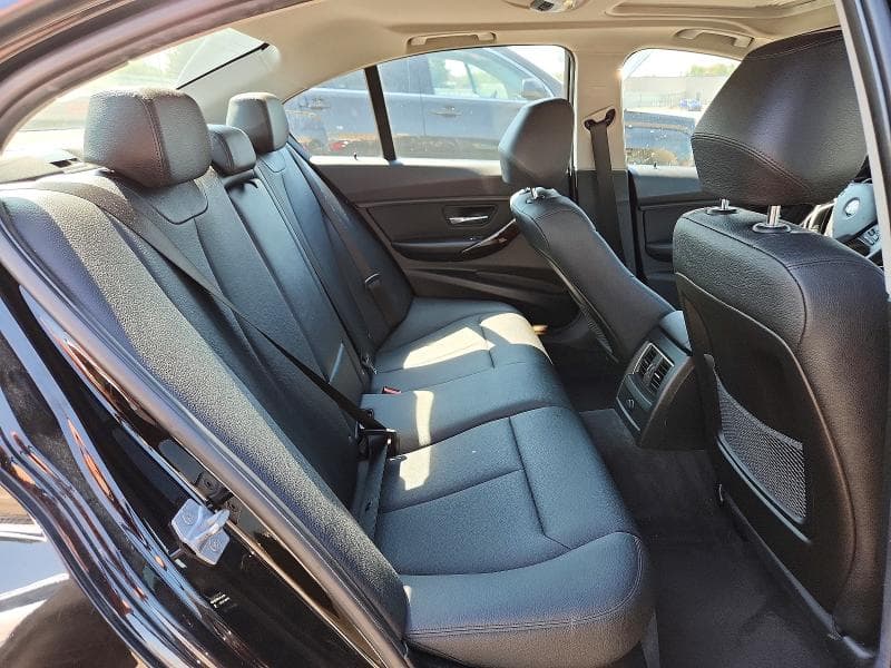 2017 BMW 320 XI 10