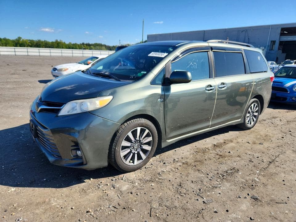 2018 TOYOTA SIENNA XLE 7-PASSENGER