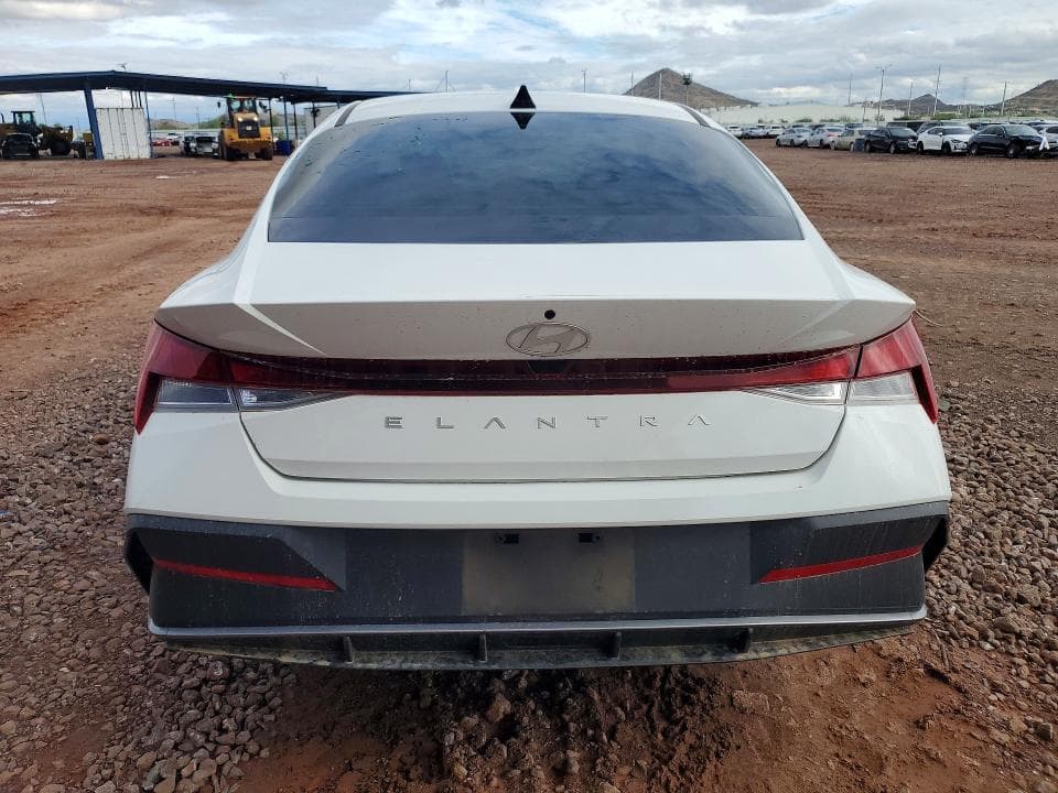 2024 HYUNDAI ELANTRA SEL 6