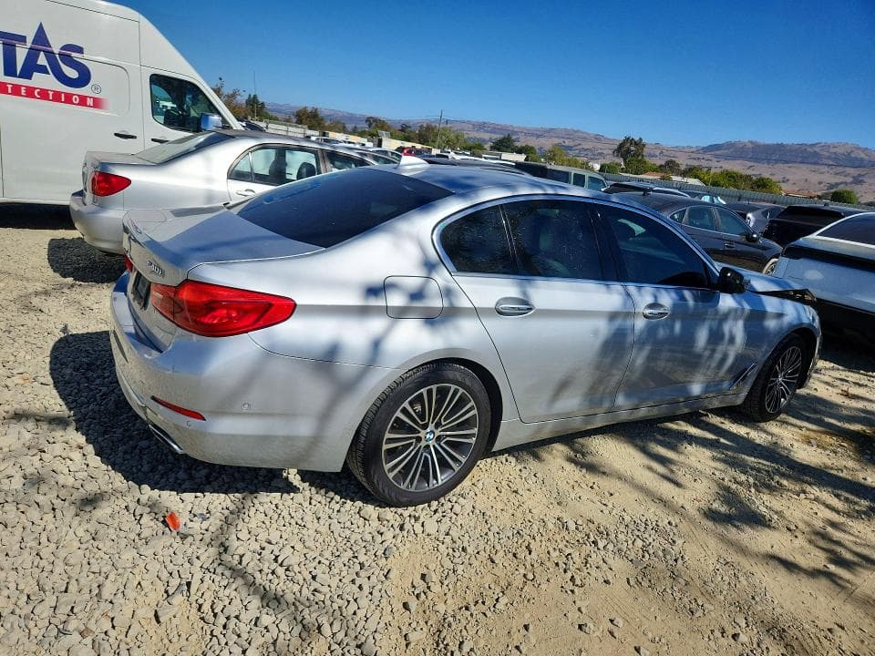 2017 BMW 540 XI 3