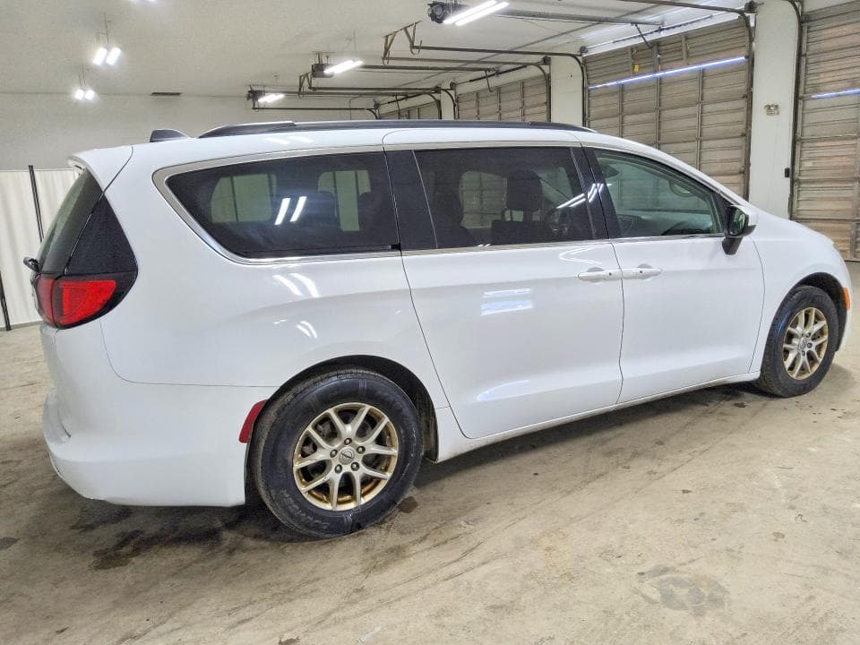 2021 CHRYSLER VOYAGER LXI 3