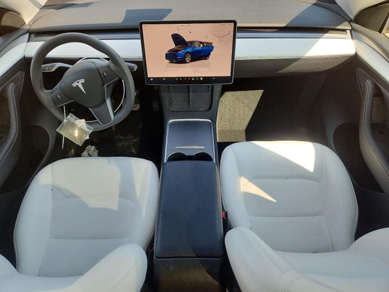2023 TESLA MODEL Y 8