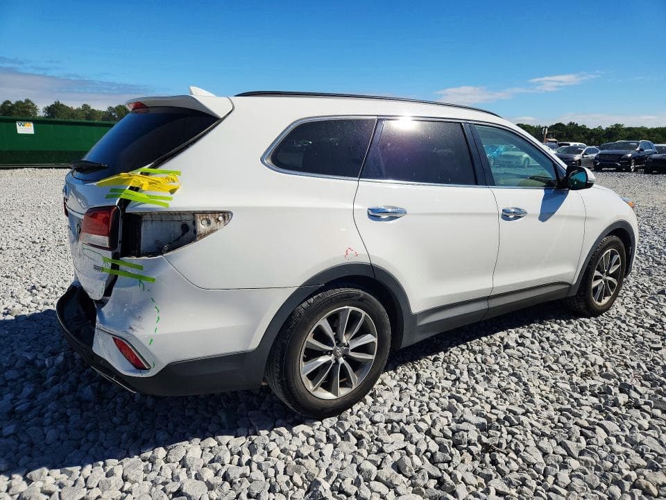 2017 HYUNDAI SANTA FE SE 3