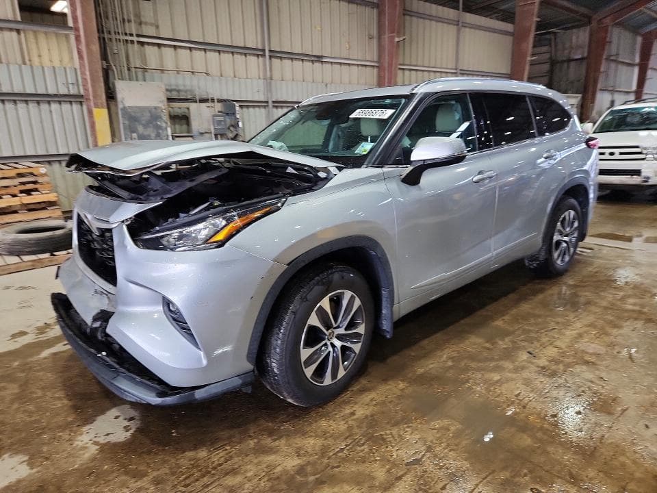 2020 TOYOTA HIGHLANDER XLE - 1