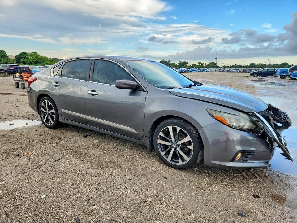 2017 NISSAN ALTIMA 2.5 SR 4
